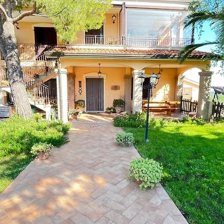 Casa Antonella Nocleg ze śniadaniem 3*